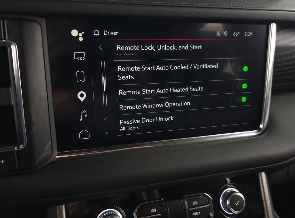 Used 2024 GMC Yukon Denali AWD/4WD image 30