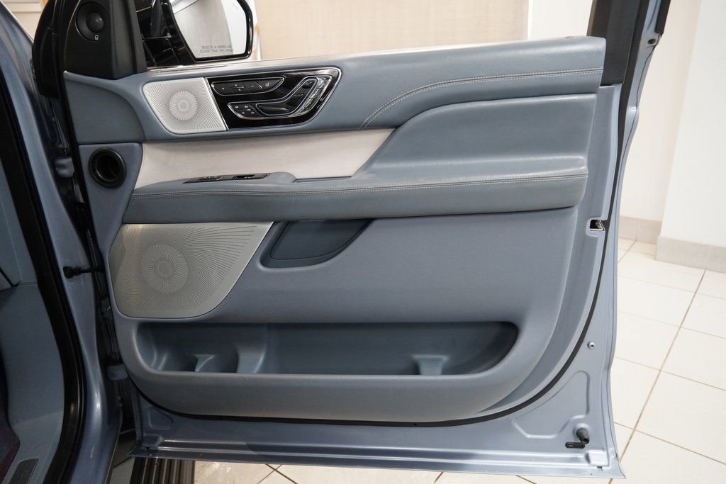 Used 2021 Lincoln Navigator L Black Label w/ Cargo Convenience Package image 35