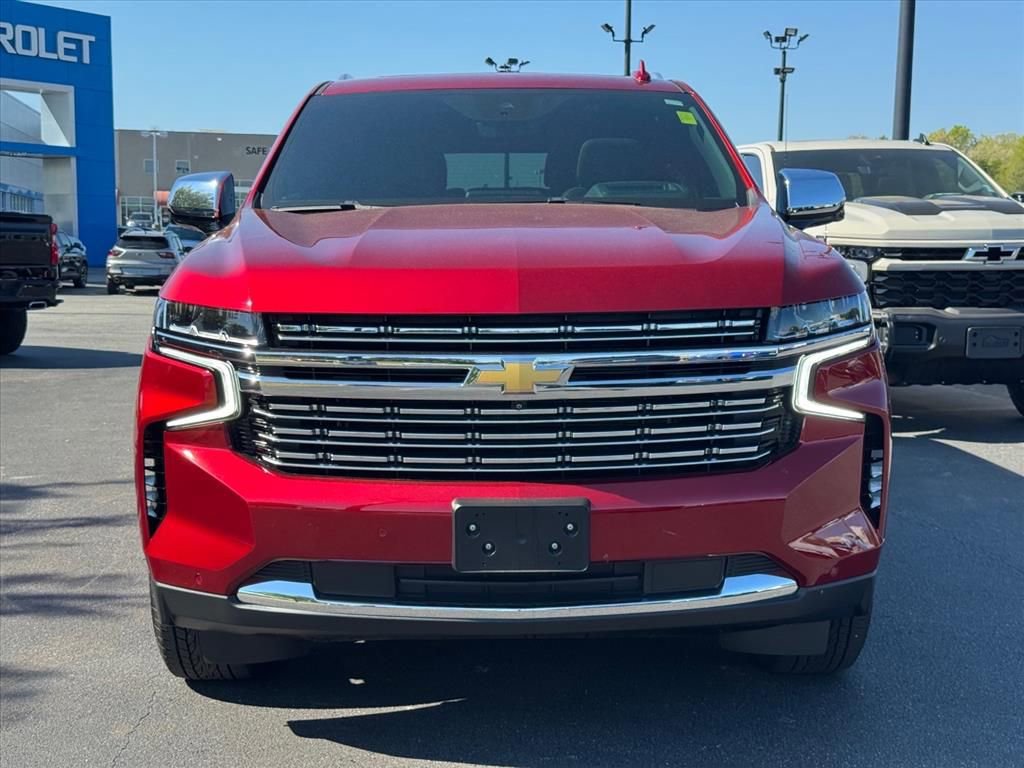 Used 2024 Chevrolet Suburban Premier w/ Premium Package image 8
