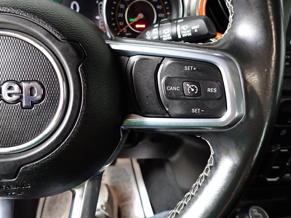 Used 2022 Jeep Wrangler Unlimited Sahara AWD/4WD image 28