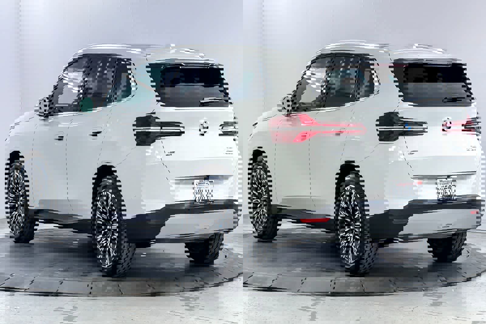 Used 2025 BMW X3 xDrive30i w/ Convenience Package image 6