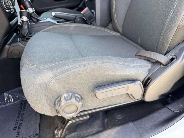 Used 2024 Jeep Wrangler Unlimited Sahara AWD/4WD image 15