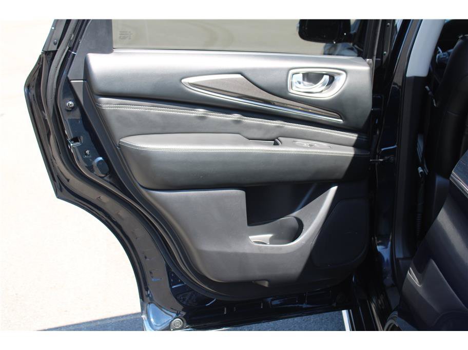 Used 2019 INFINITI QX60 Luxe w/ Essential Package FWD image 11