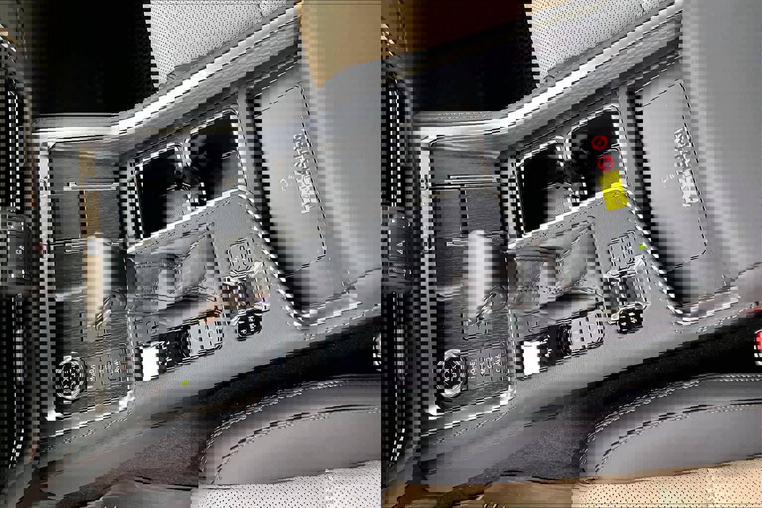 Used 2025 Lexus GX 550 AWD/4WD image 16