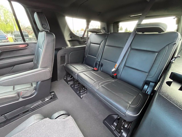 Used 2025 GMC Yukon XL Elevation AWD/4WD image 19