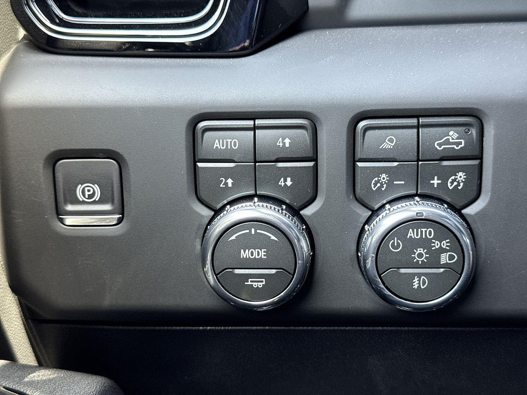 New 2026 GMC Sierra 2500 AT4 w/ AT4 Premium Plus Package AWD/4WD image 22