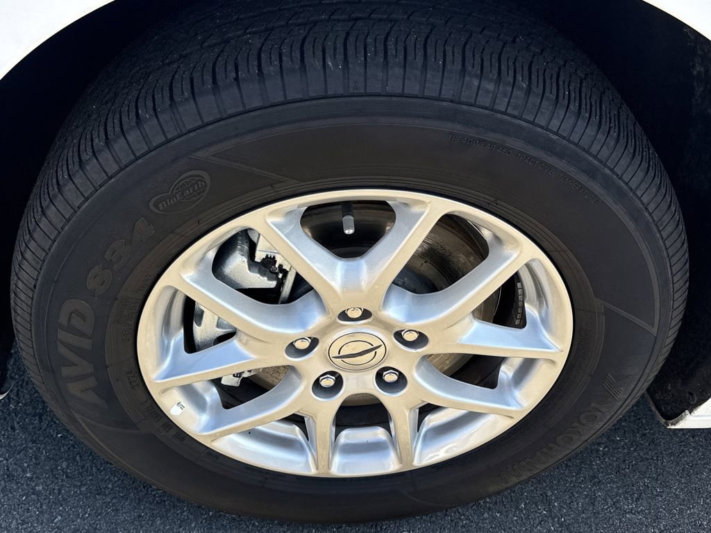 Certified 2025 Chrysler Pacifica Select image 14