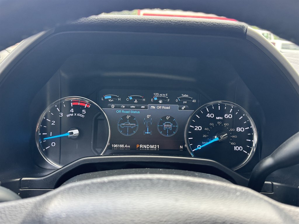 Used 2017 Ford F350 Lariat AWD/4WD image 7