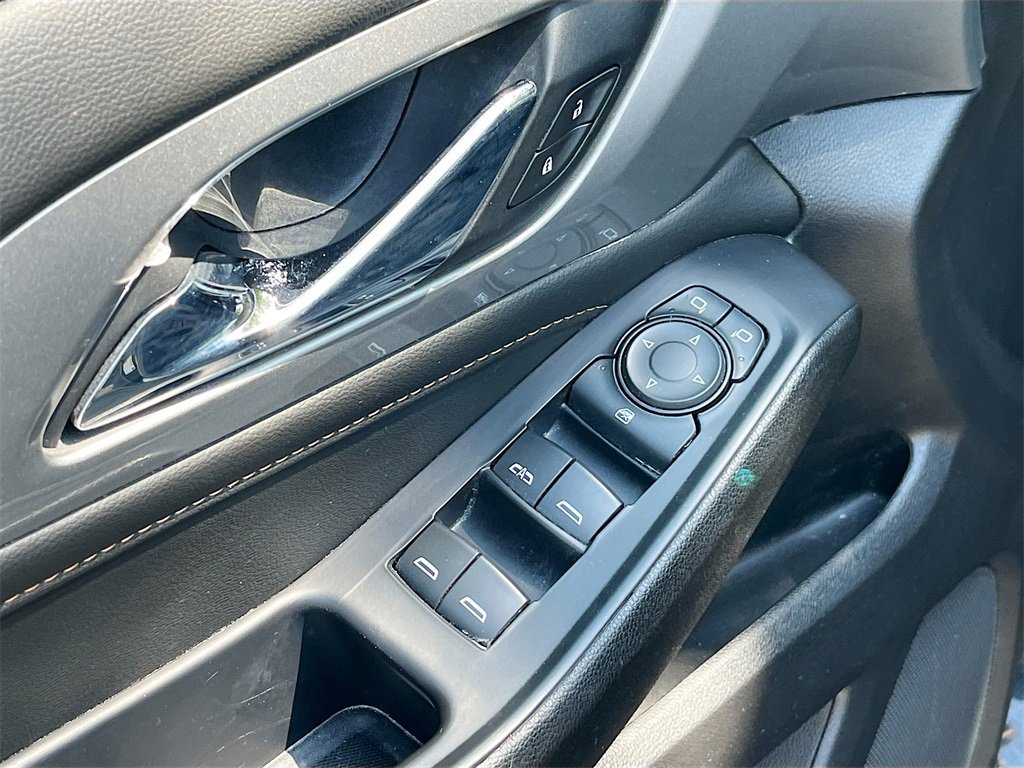 Used 2021 Chevrolet Traverse RS image 18