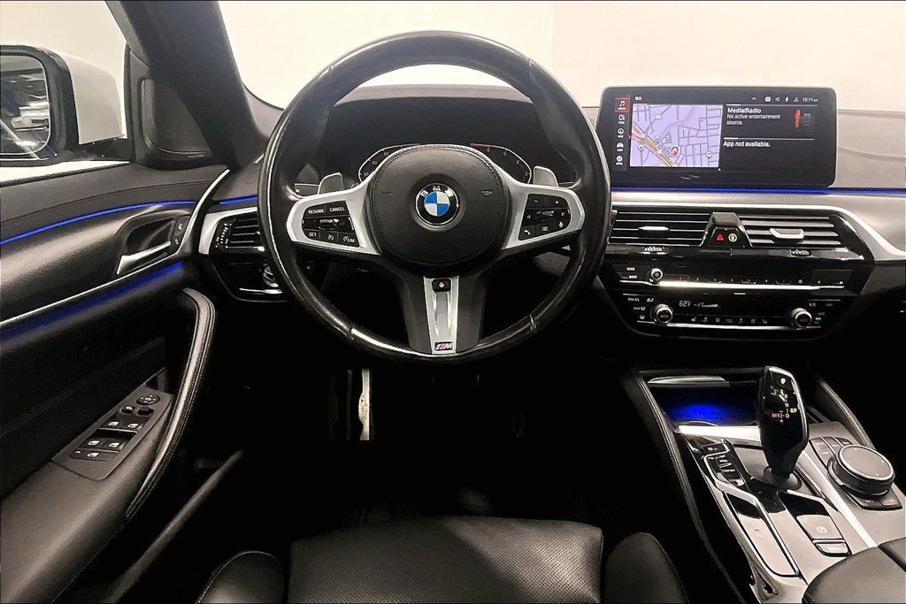 Used 2023 BMW 530i w/ M Sport Package RWD image 5