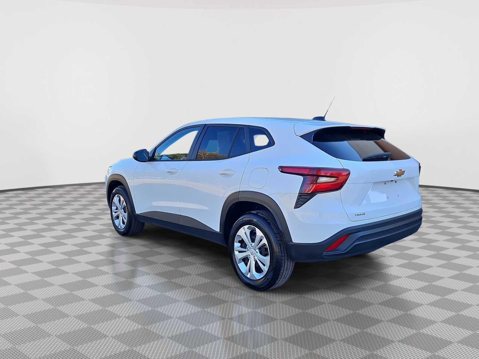 Certified 2025 Chevrolet Trax LS image 6