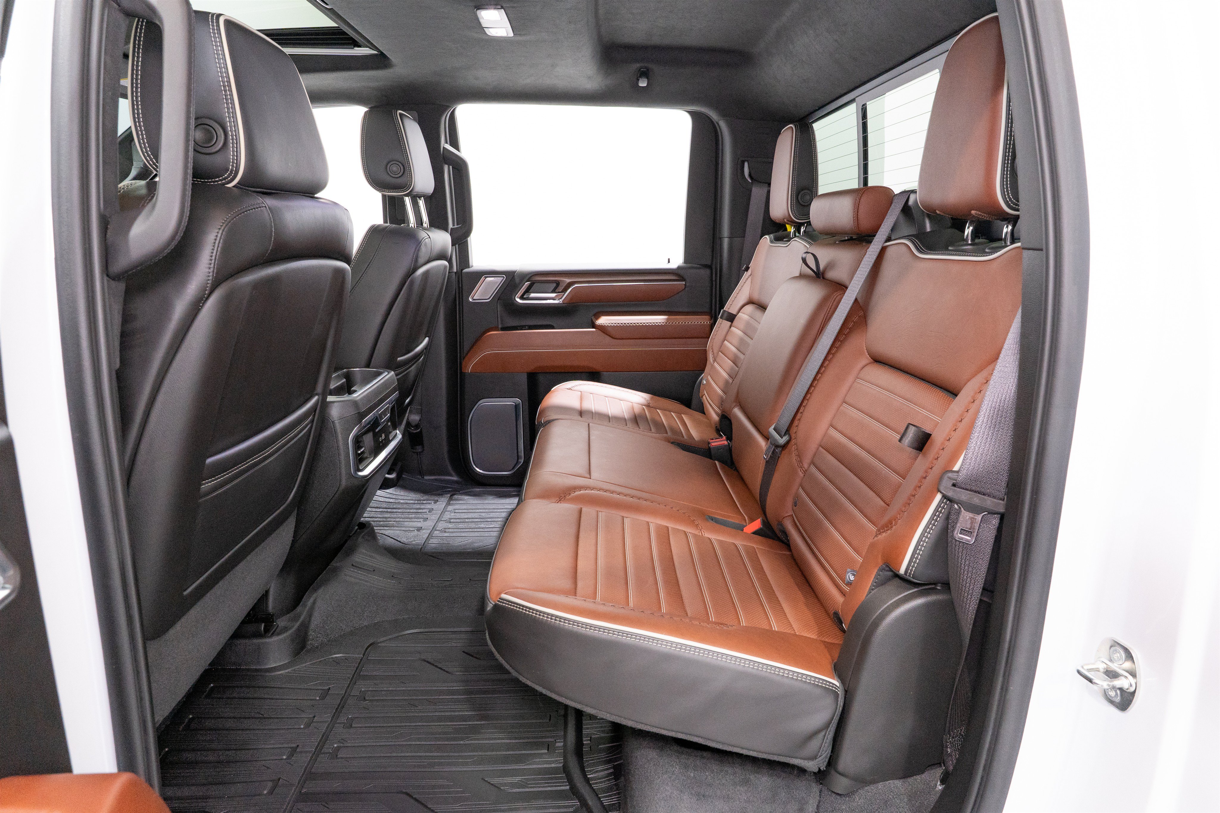 Used 2024 GMC Sierra 2500 Denali Ultimate AWD/4WD image 37