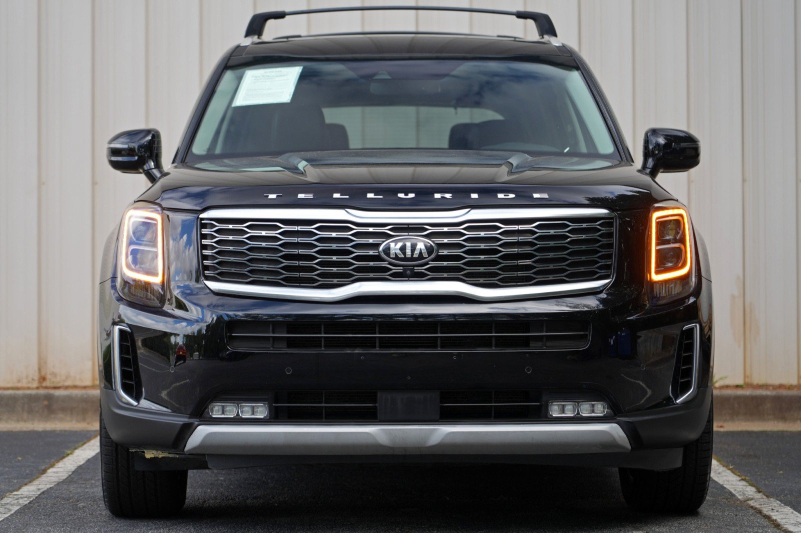 Used 2020 Kia Telluride SX w/ Towing Package FWD image 6