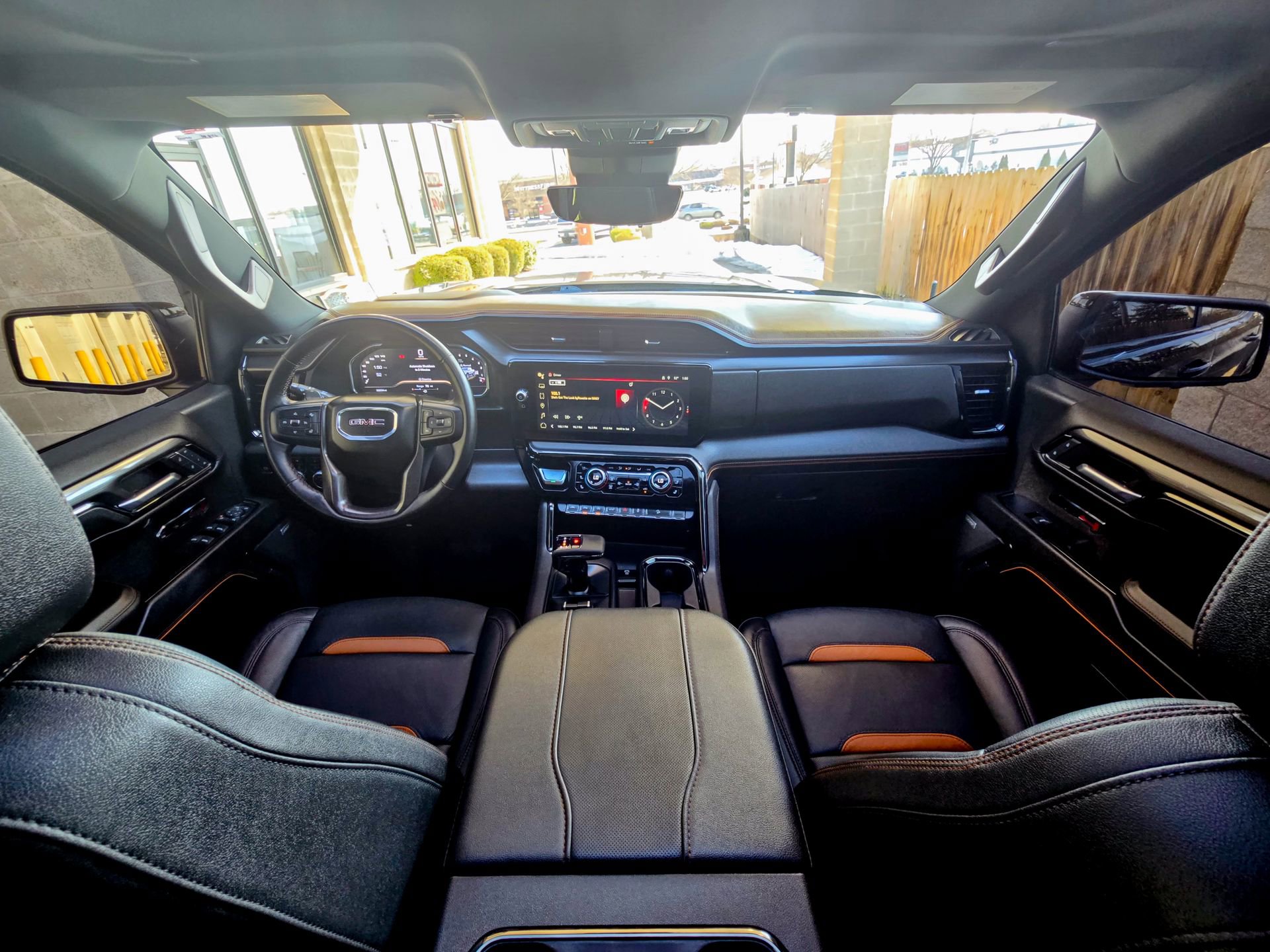 Used 2024 GMC Sierra 1500 AT4 w/ Technology Package image 2