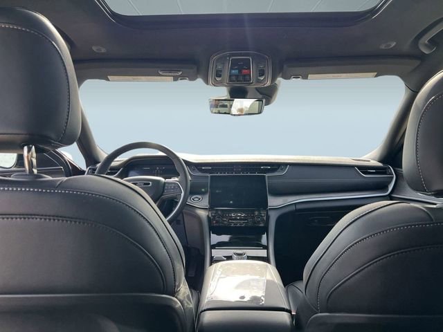 New 2025 Jeep Grand Cherokee L Limited w/ Luxury Tech Group II image 14