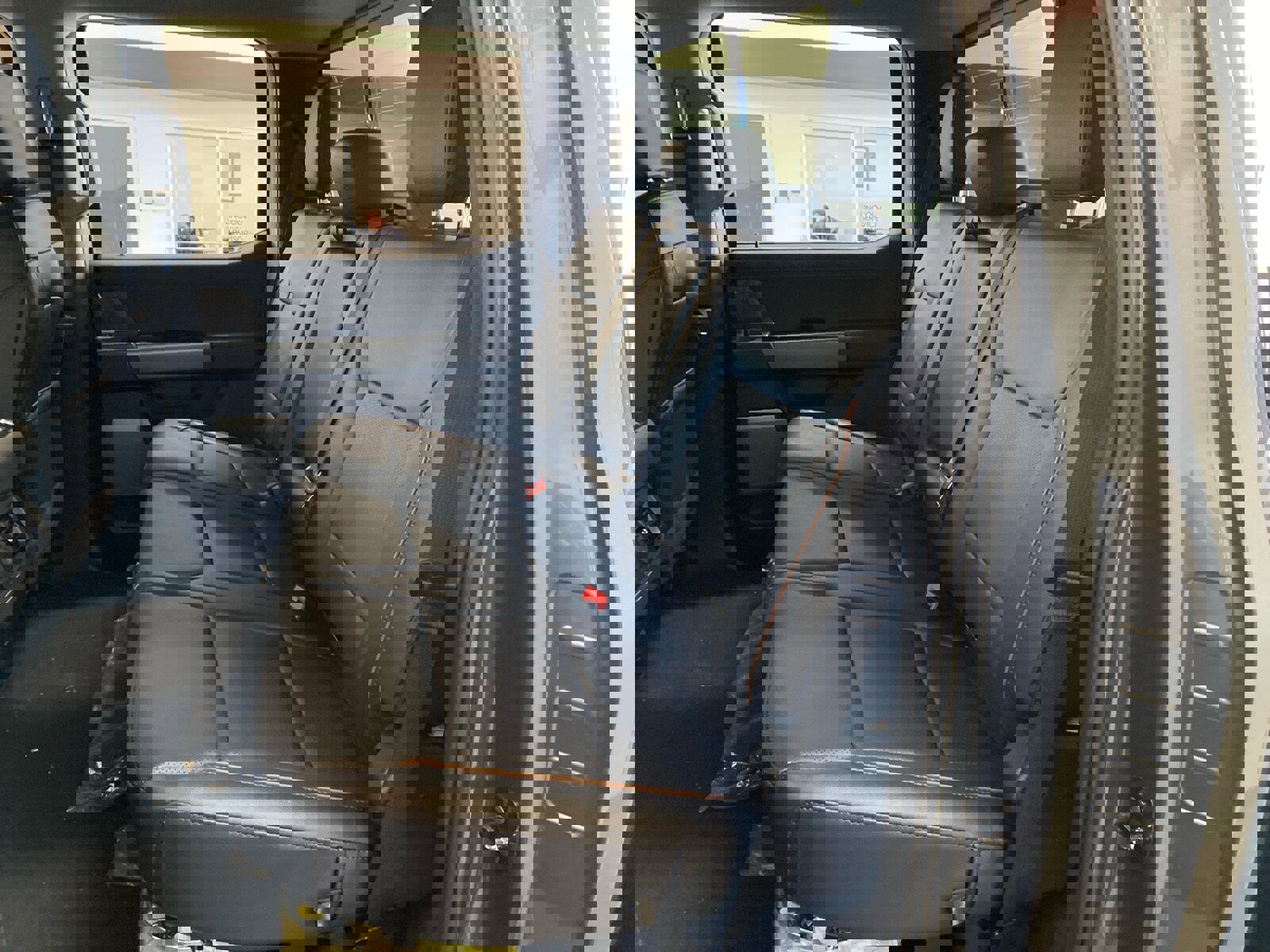 New 2026 Ford F250 Lariat w/ Lariat Ultimate Package image 9