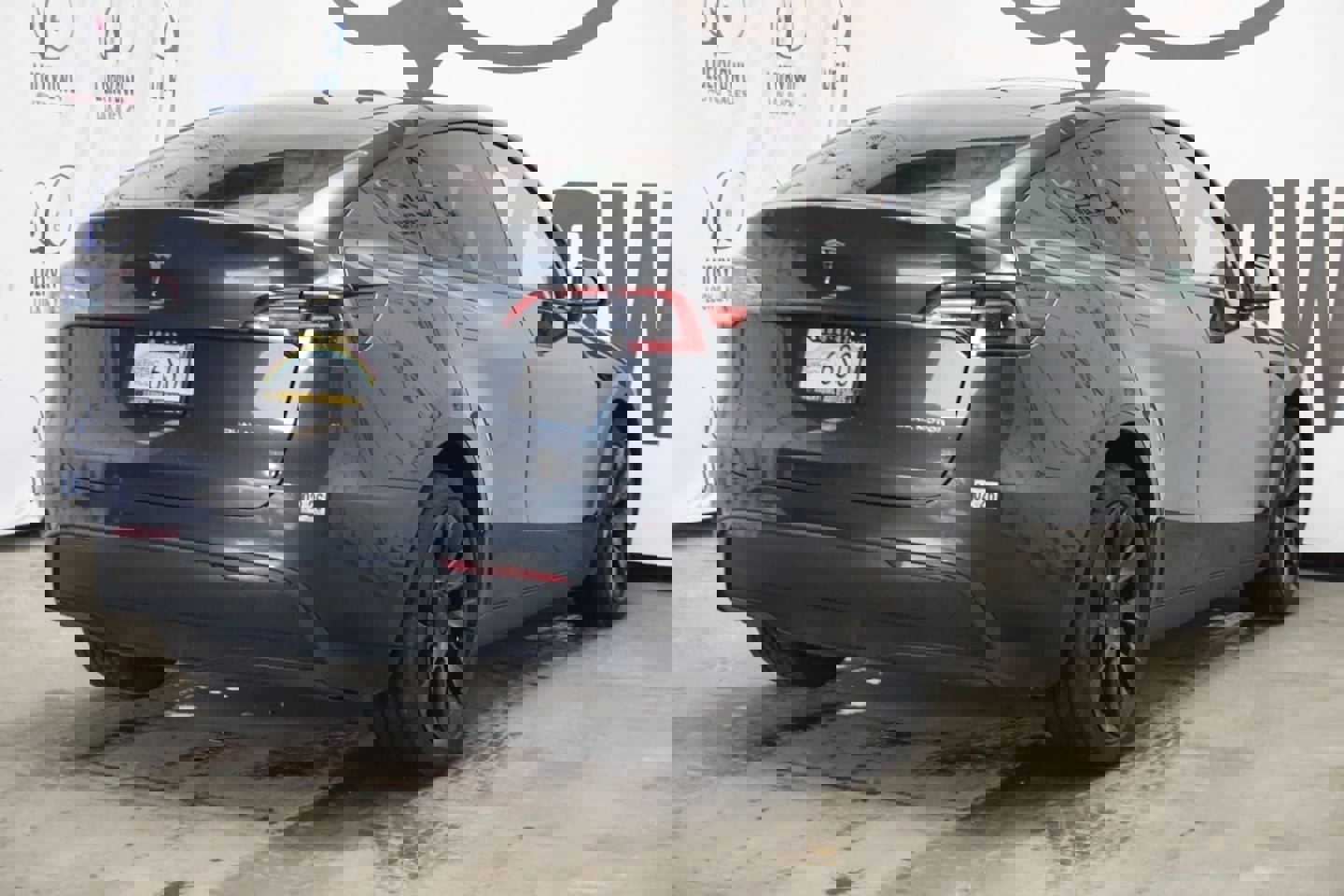 Used 2024 Tesla Model Y Long Range image 5