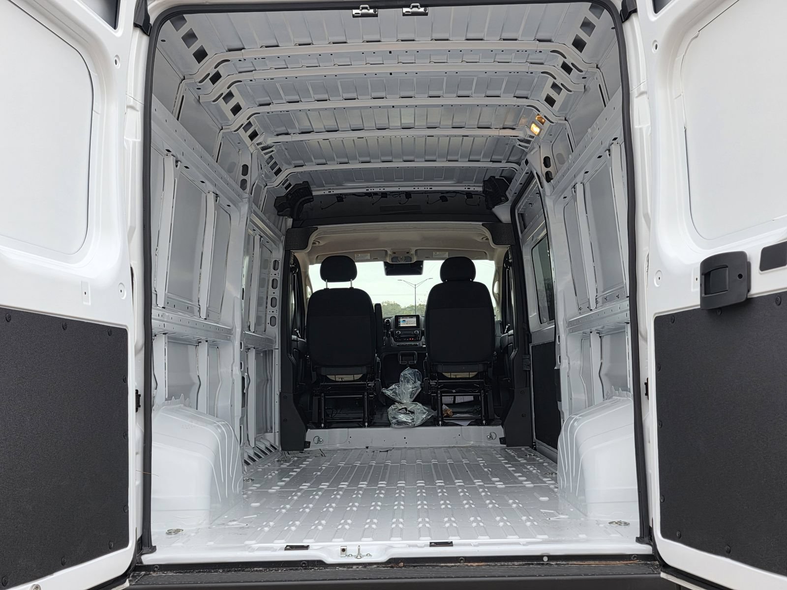 New 2026 RAM ProMaster 2500 w/ Power Group FWD image 20