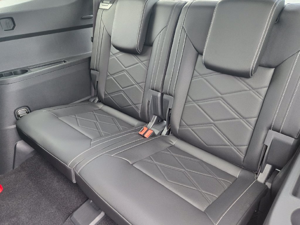 Certified 2026 Volkswagen Atlas SE w/ Panoramic Sunroof Package FWD image 13