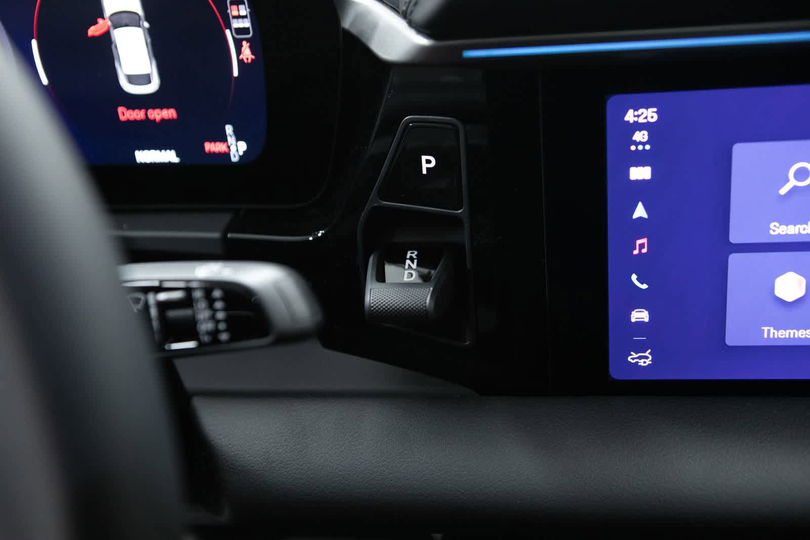 New 2026 Porsche Macan Electric RWD image 31