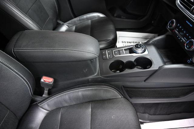 Used 2020 Ford Escape Titanium AWD/4WD image 22