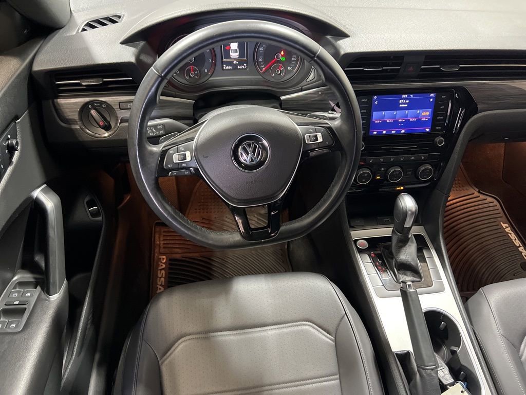 Used 2022 Volkswagen Passat 2.0T R-Line image 21