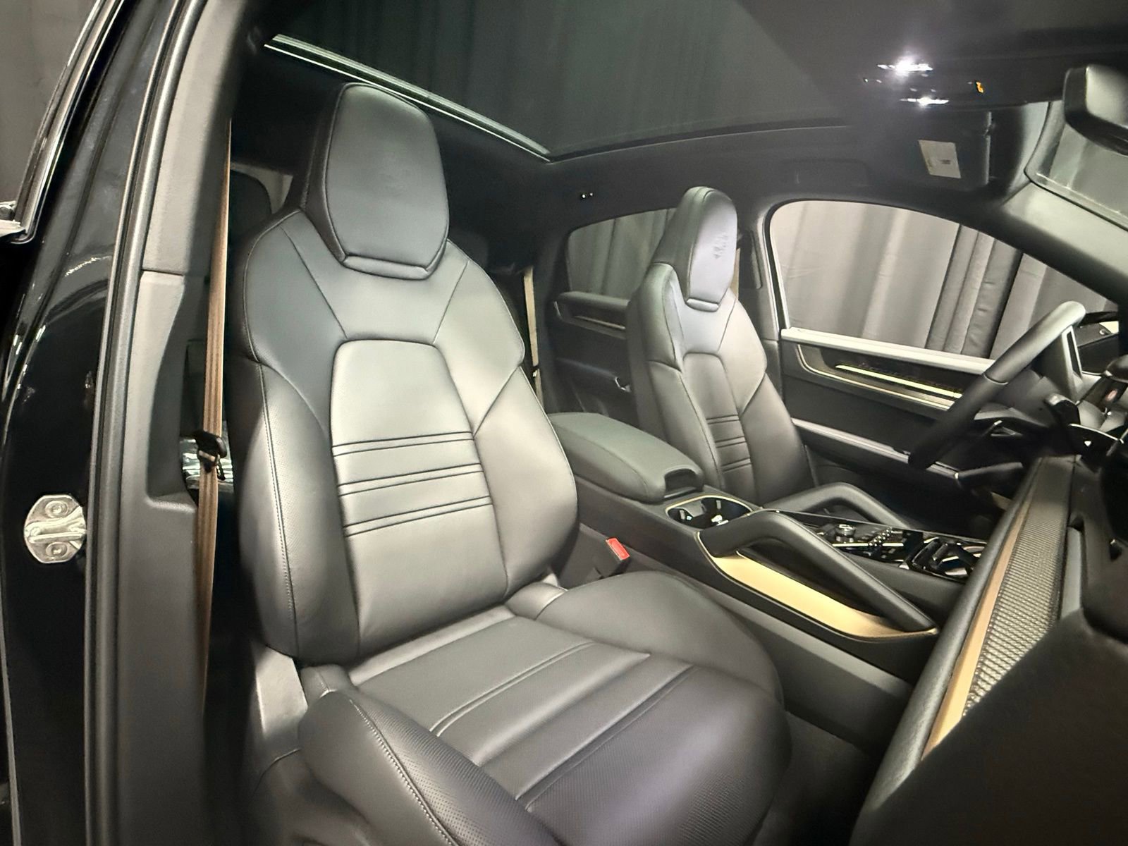 New 2026 Porsche Cayenne S image 3