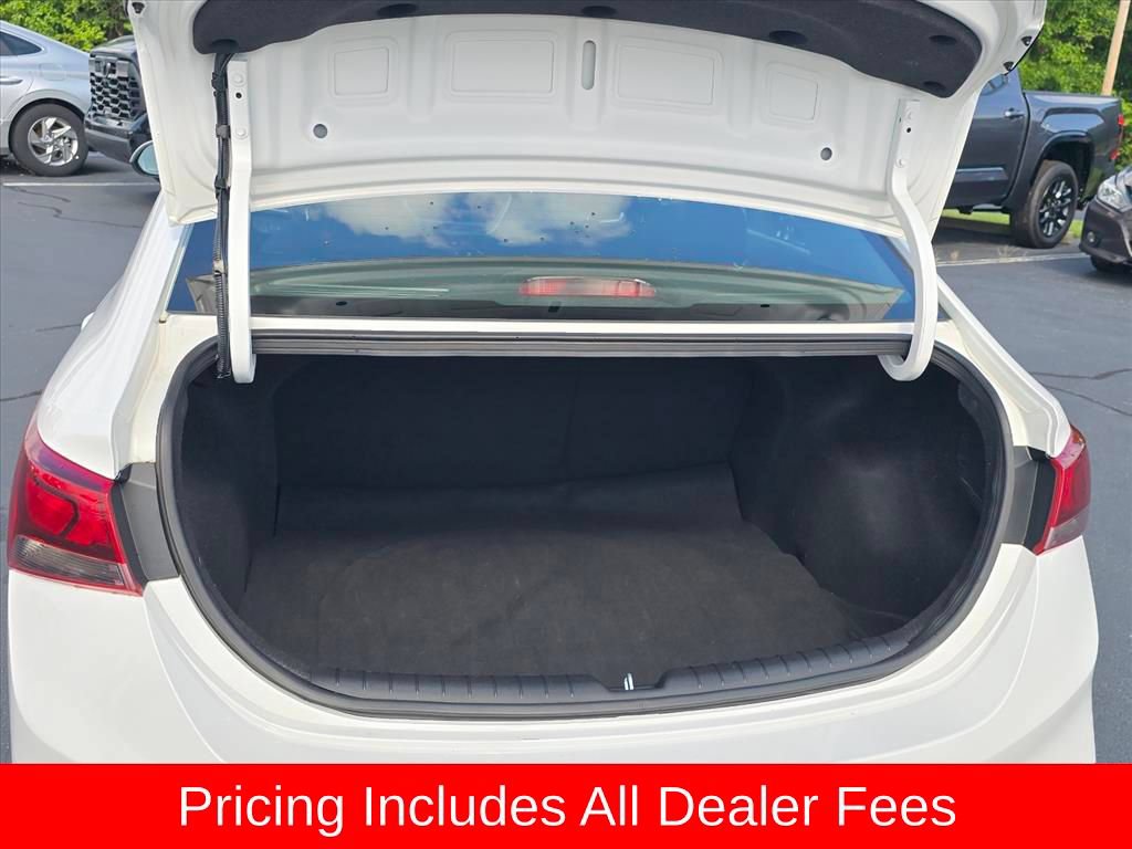 Used 2022 Hyundai Accent SE FWD image 13