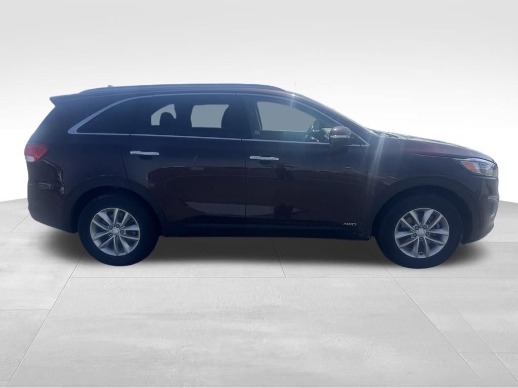 Used 2016 Kia Sorento AWD w/ LX Convenience Package image 2