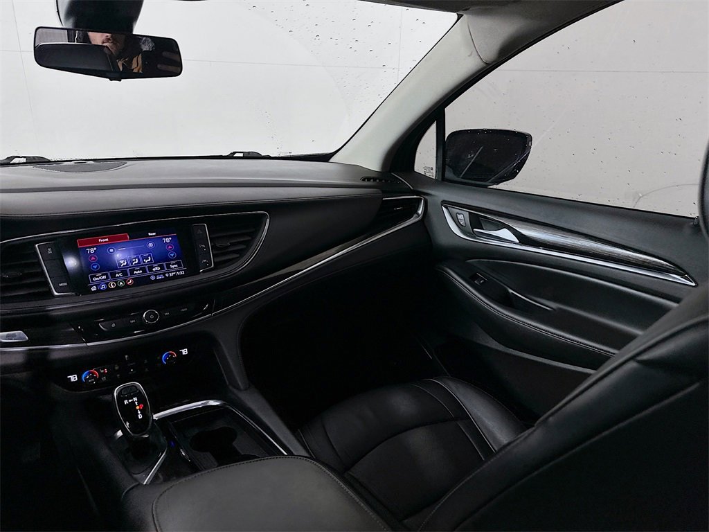 Used 2021 Buick Enclave Avenir w/ Avenir Technology Package image 25