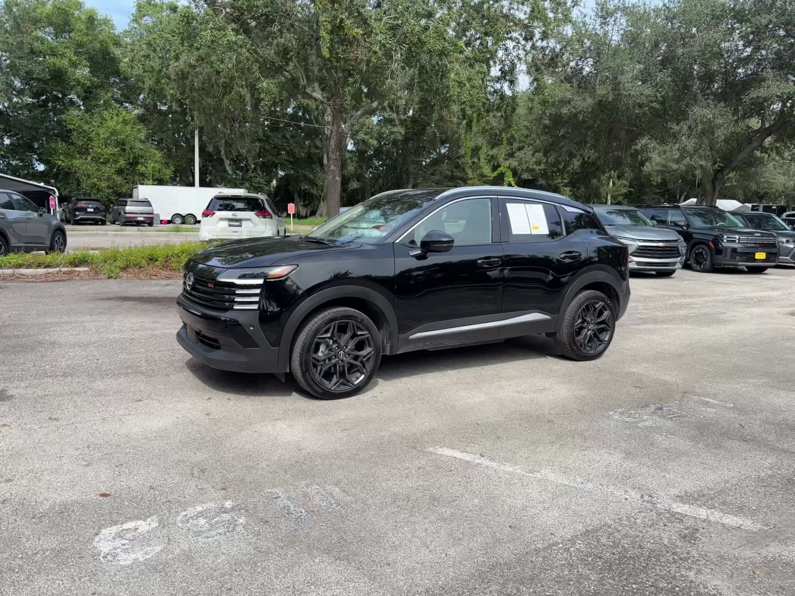 Used 2026 Nissan Kicks SR AWD/4WD image 7