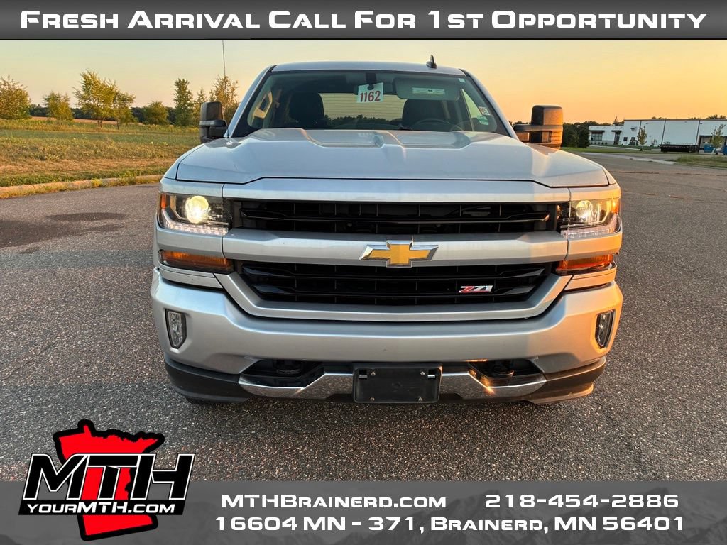 Used 2018 Chevrolet Silverado 1500 LT w/ All Star Edition AWD/4WD image 3