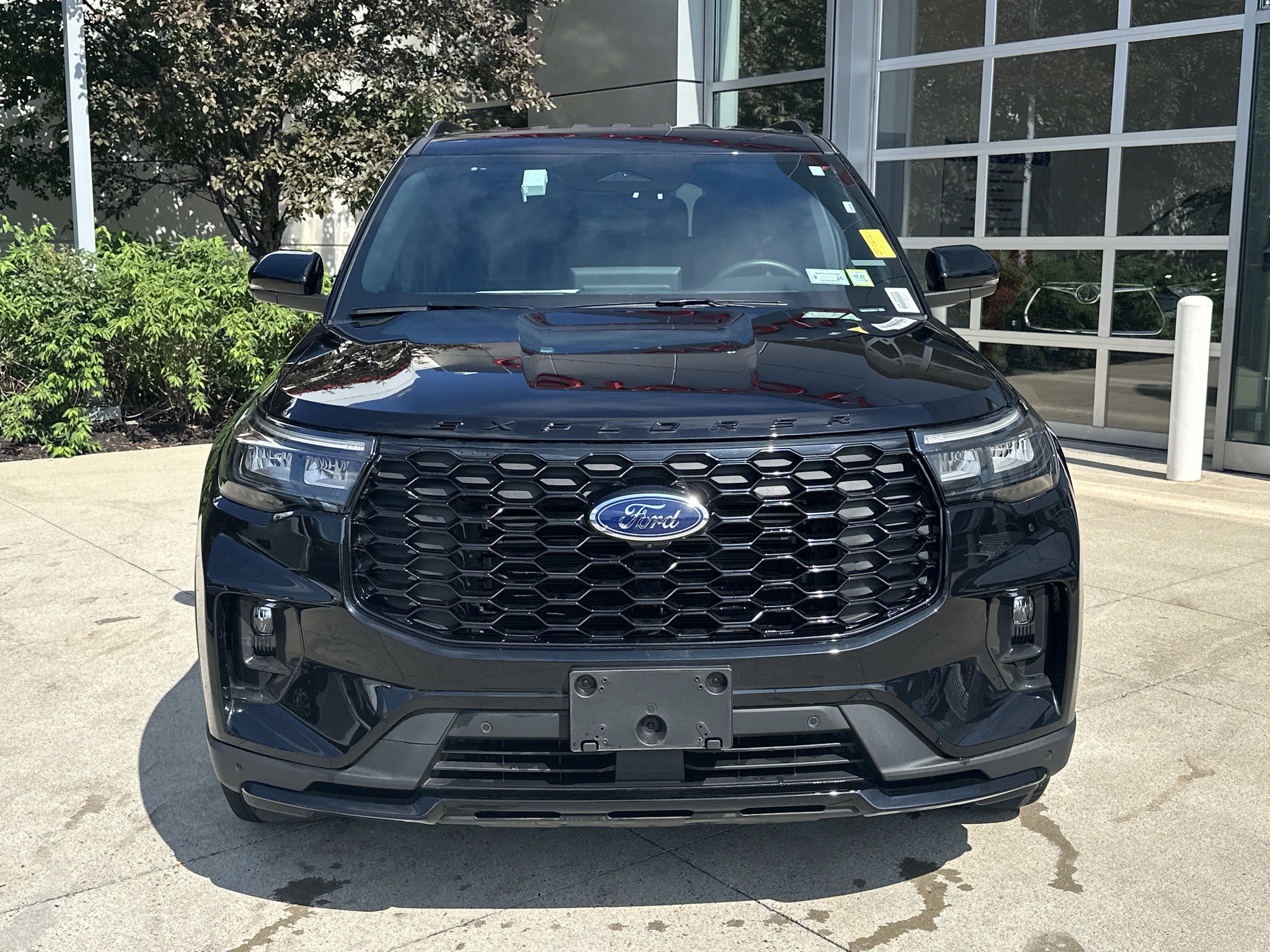 Used 2025 Ford Explorer ST-Line AWD/4WD image 5