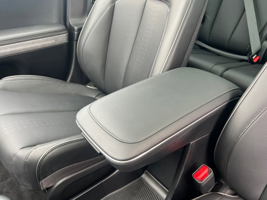 Used 2024 Hyundai Ioniq 5 Limited image 34