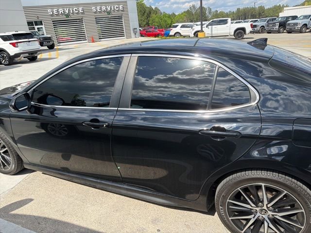 Used 2023 Toyota Camry SE w/ Convenience Package FWD image 14