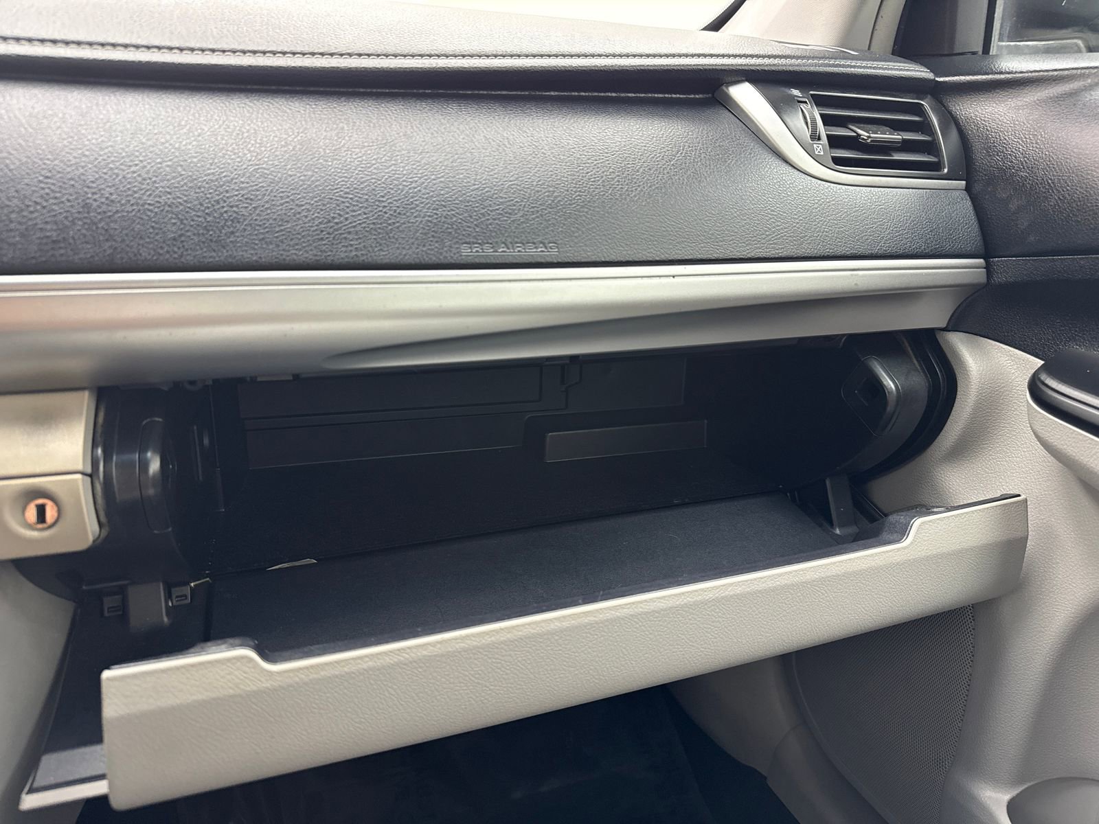 Used 2013 Toyota Camry LE image 31