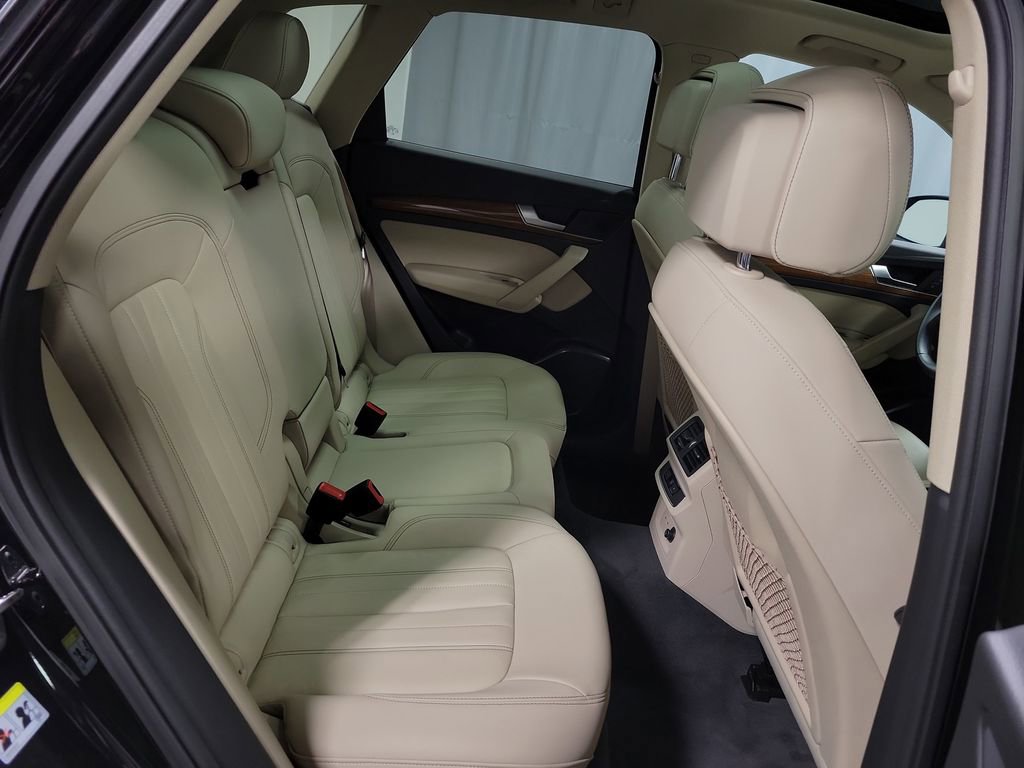 Used 2022 Audi Q5 2.0T Premium w/ Convenience Package image 25