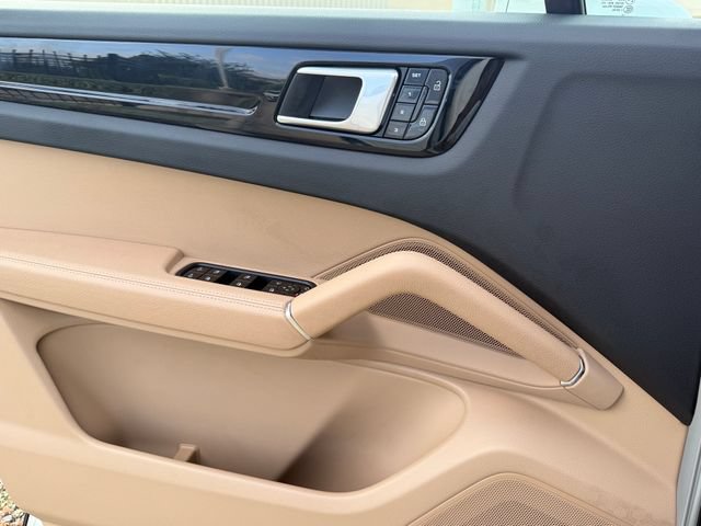 Used 2019 Porsche Cayenne AWD/4WD image 21