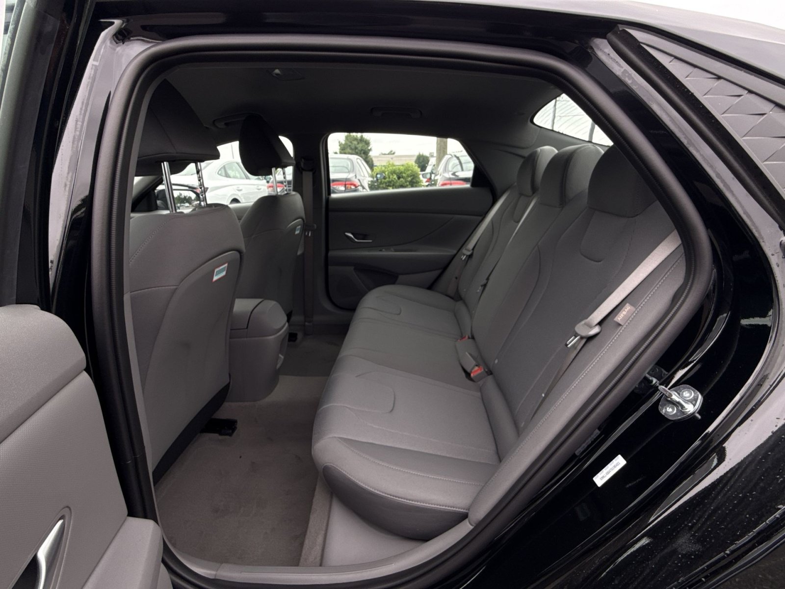 New 2026 Hyundai Elantra SE FWD image 24