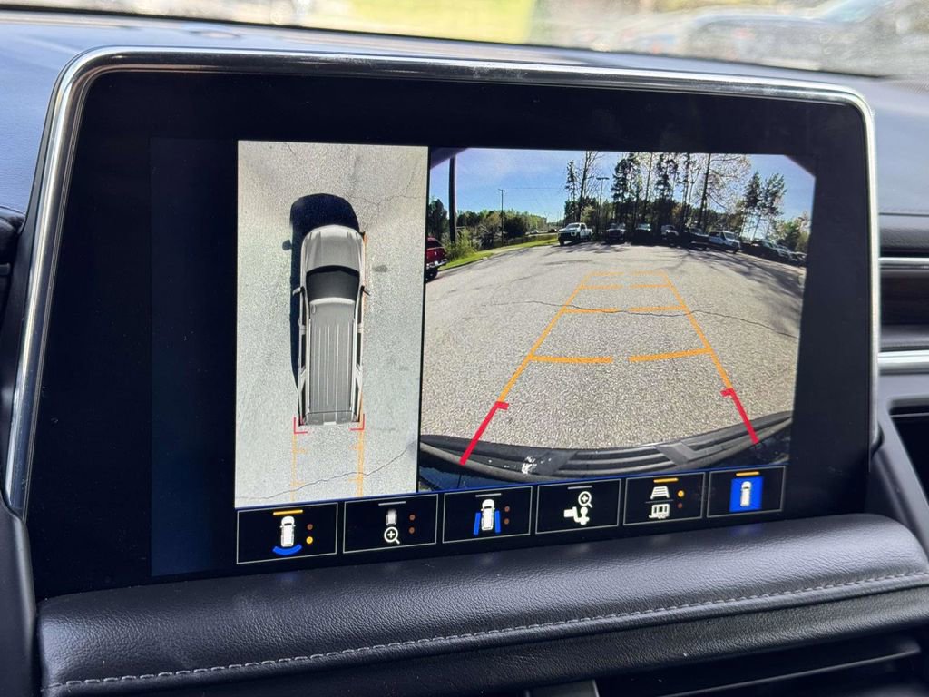 Used 2023 Chevrolet Tahoe Z71 w/ Luxury Package AWD/4WD image 5