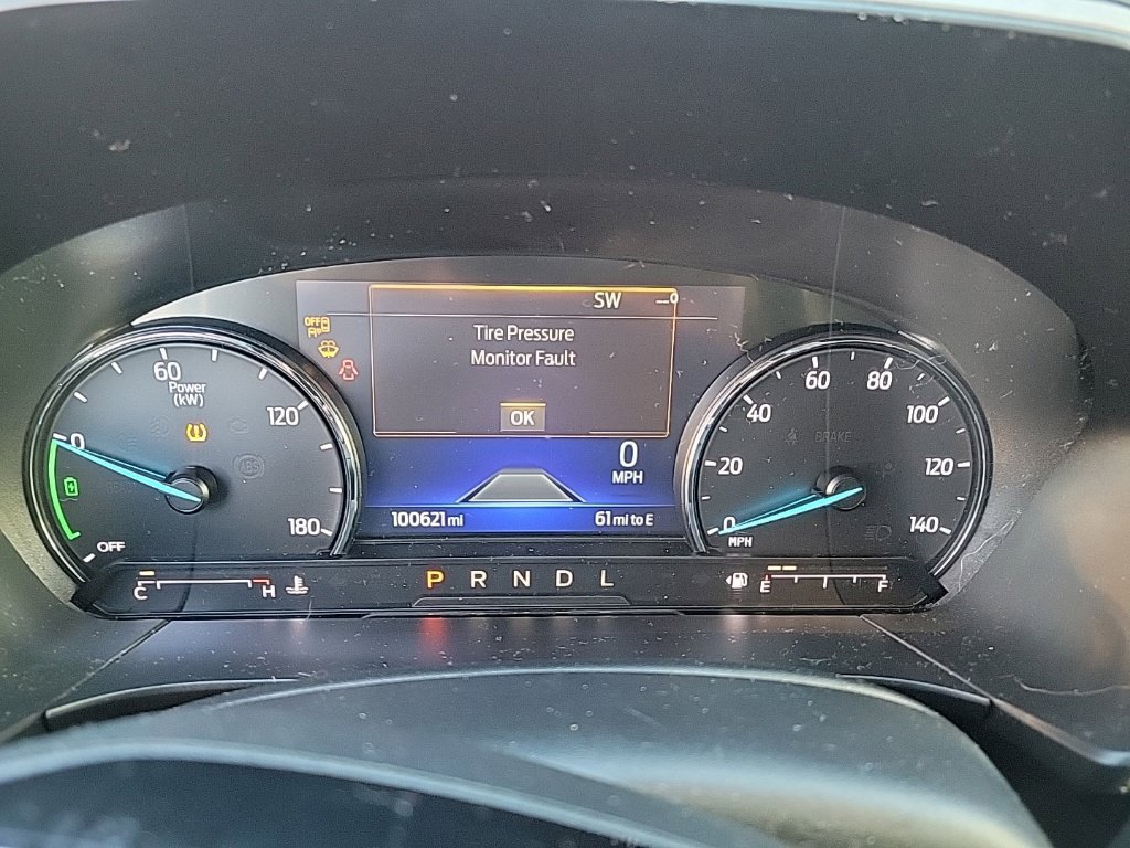 Used 2021 Ford Escape SE w/ SE Sport Appearance Package FWD image 12