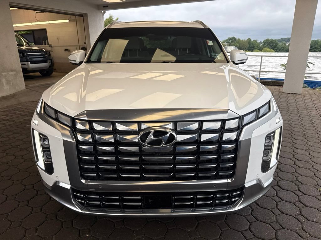 Used 2023 Hyundai Palisade Calligraphy AWD/4WD image 2