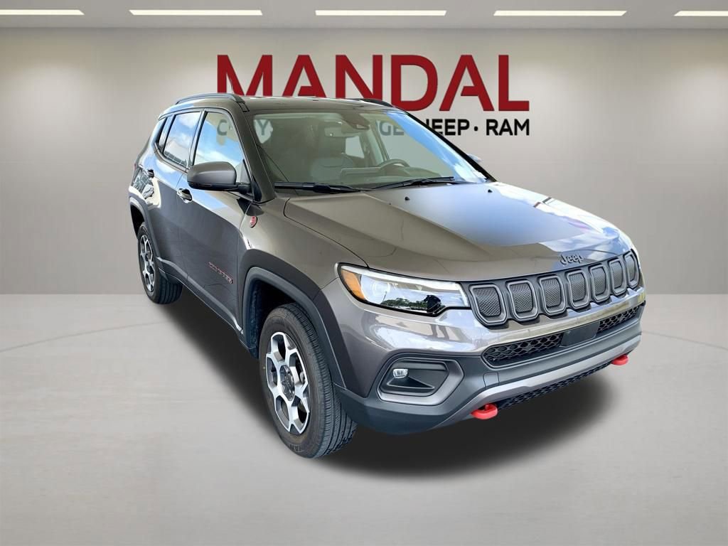 Used 2022 Jeep Compass Trailhawk w/ Trailhawk Elite Group AWD/4WD image 5