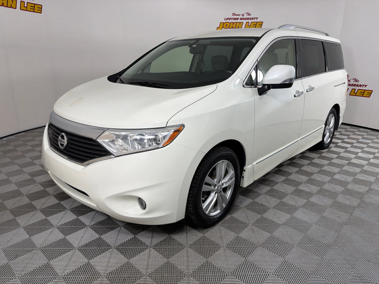 Used 2015 Nissan Quest SL FWD image 1