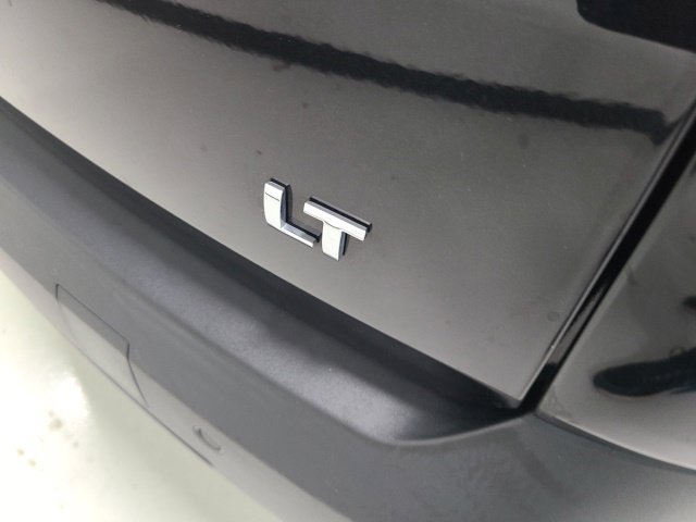 Used 2019 Chevrolet Traverse LT w/ LT Premium Package AWD/4WD image 9