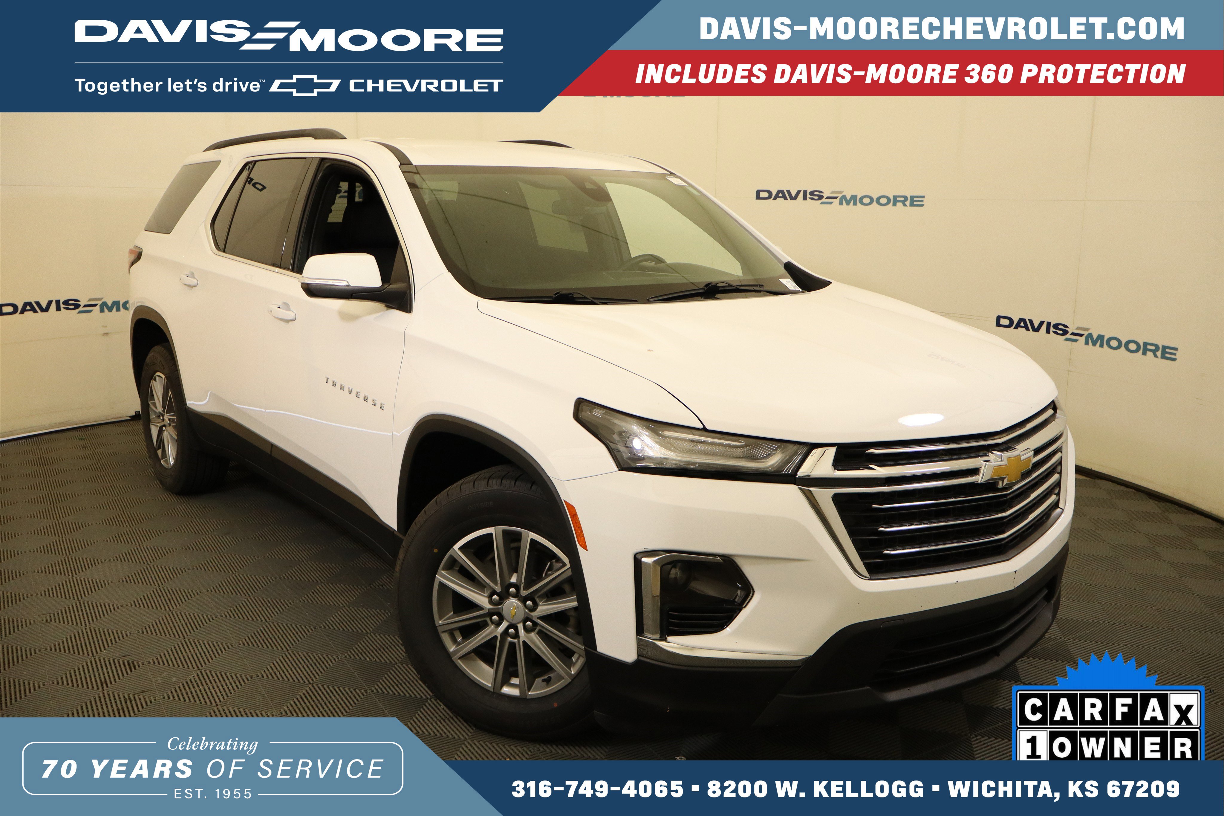 Used 2023 Chevrolet Traverse LT FWD image 1