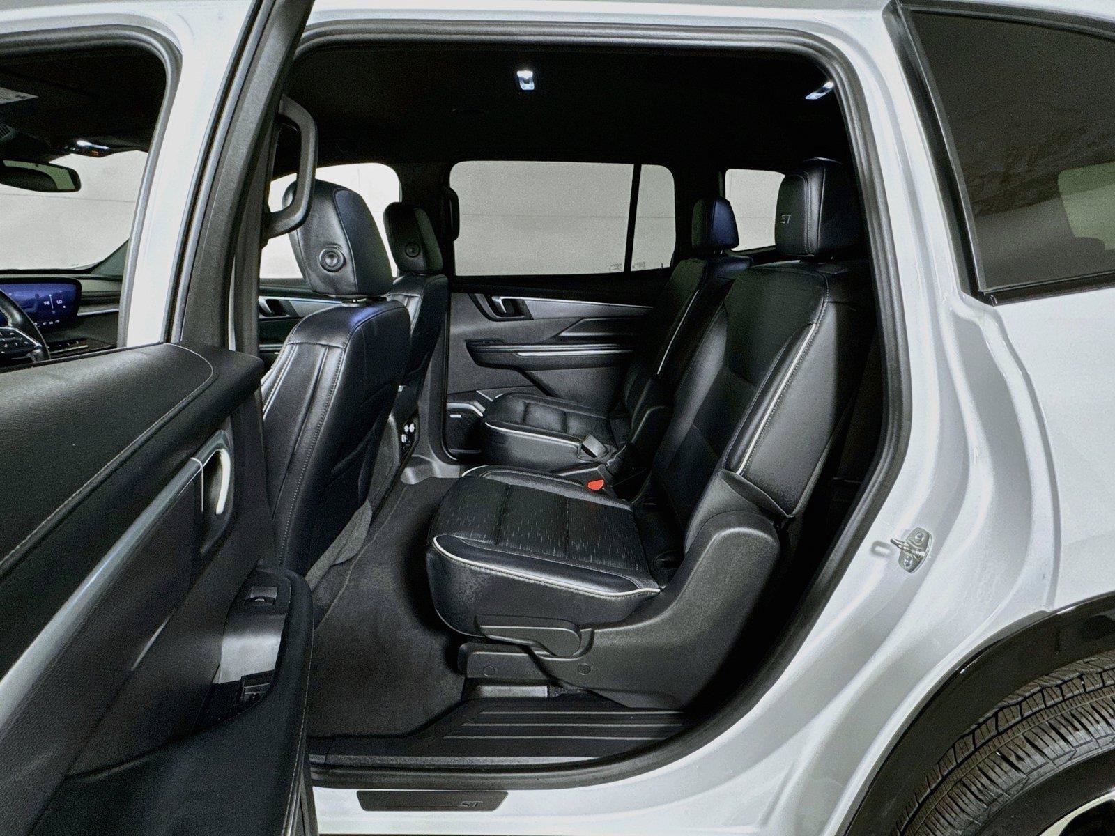 Certified 2026 Buick Enclave Sport Touring FWD image 23