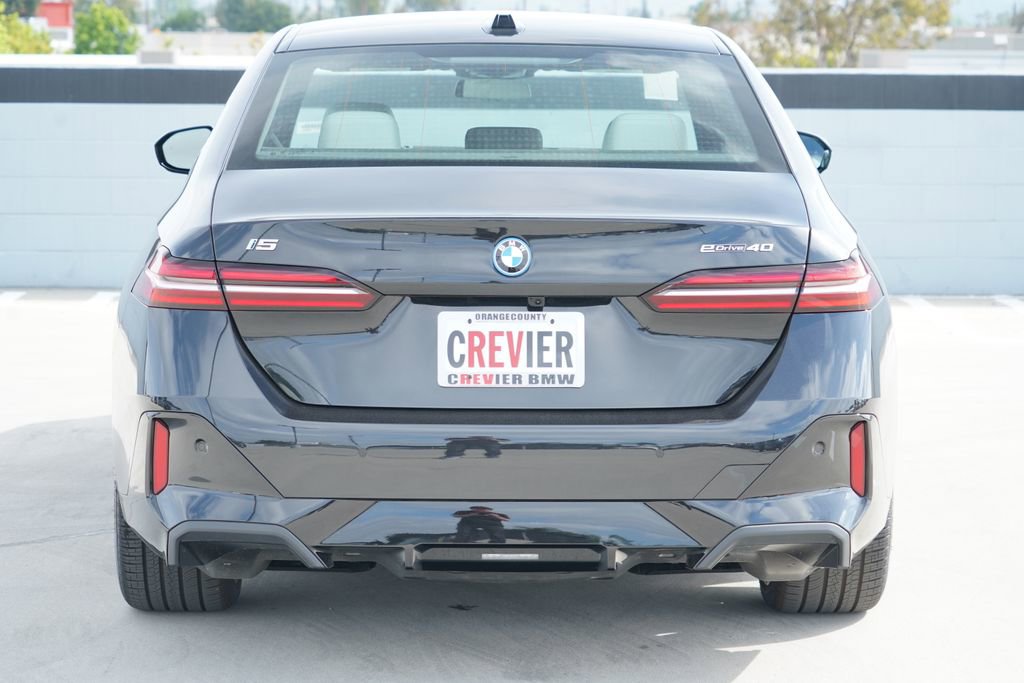 New 2026 BMW i5 eDrive40 w/ M Sport Package image 6