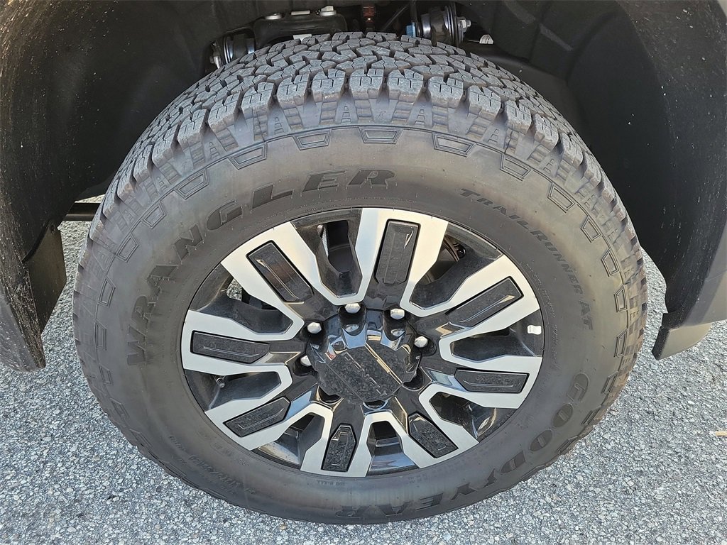 New 2025 GMC Sierra 3500 Denali Ultimate image 6