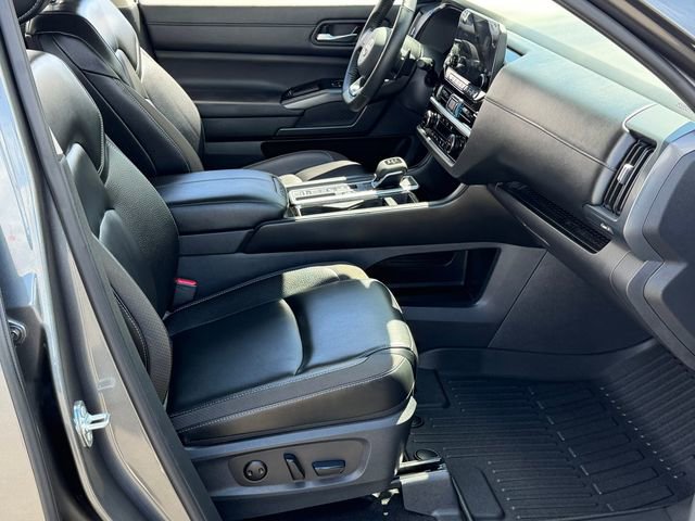 Certified 2025 Nissan Pathfinder SL FWD image 27